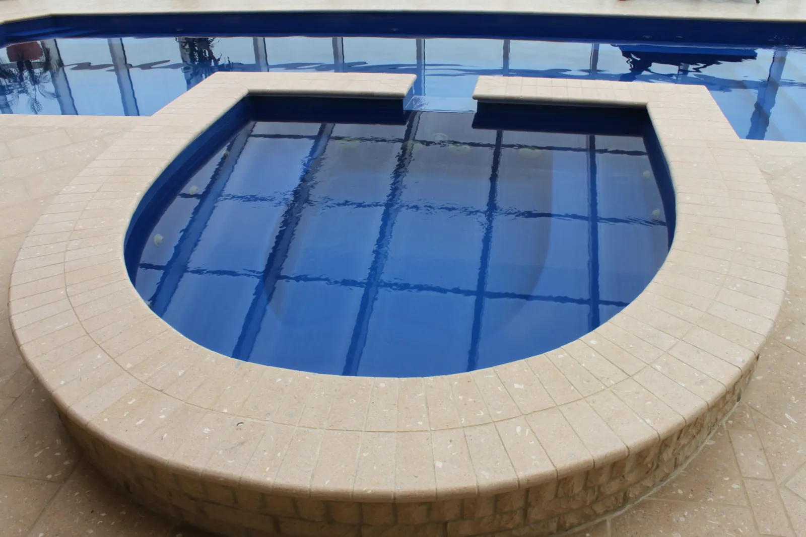 Hot Tubs & Spas project by Flynn Pools & Patios